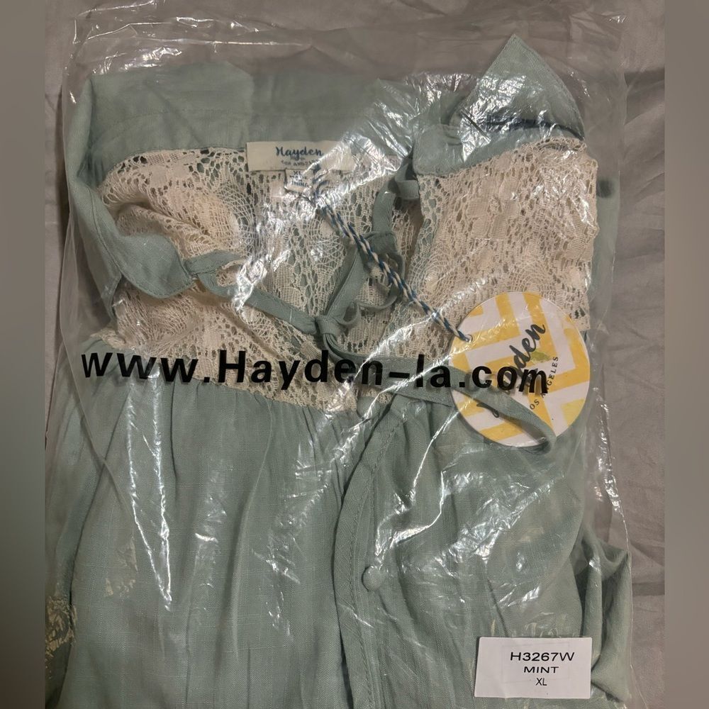 Hayden LA Button Down Blouse NWT - image 4